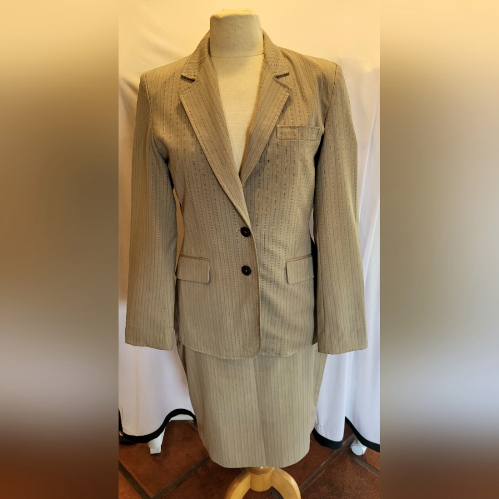 Professional The Limited Tan Pinstripe Skirt Suit - Size 8 - Like New!